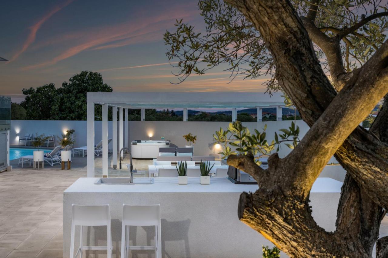 Lalic Gallery Villa ビビニェ エクステリア 写真